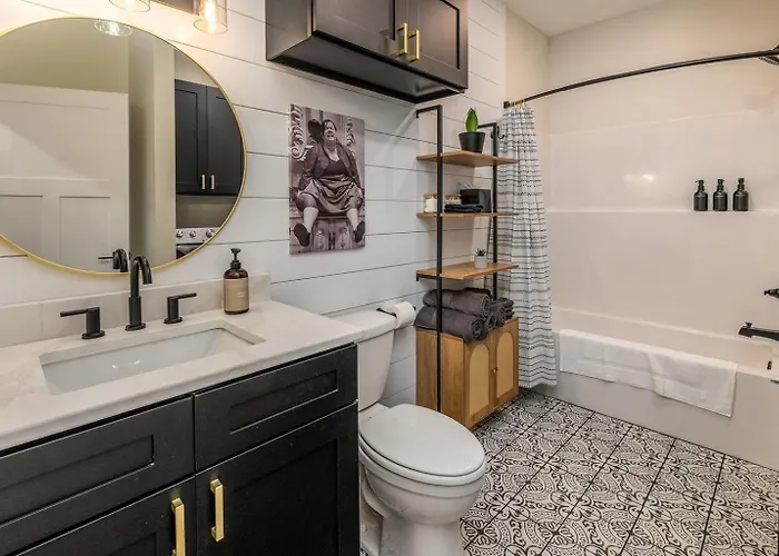 Modern 1br Downtown Near Stone Face Appartamento