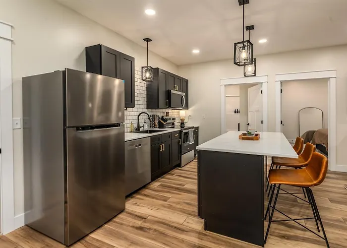 Modern 1br Downtown Near Stone Face * Harrisburg